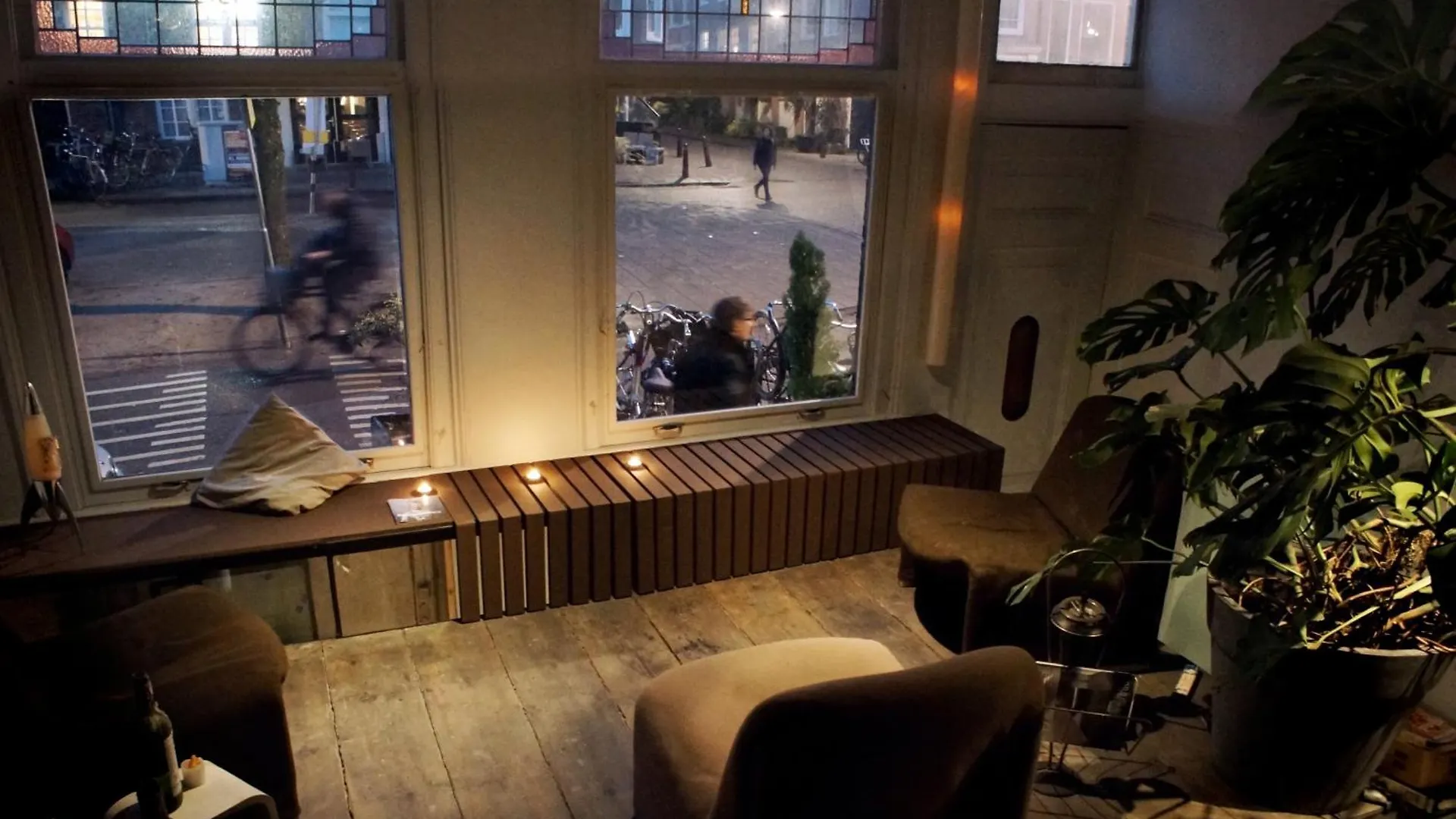 Design Room In Old Center Amsterdam